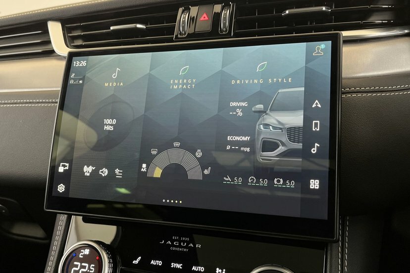 Jaguar F-Pace R-dynamic Black Black #33