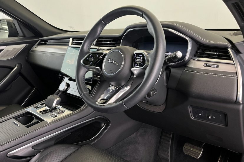 Jaguar F-Pace R-dynamic Black Black #28