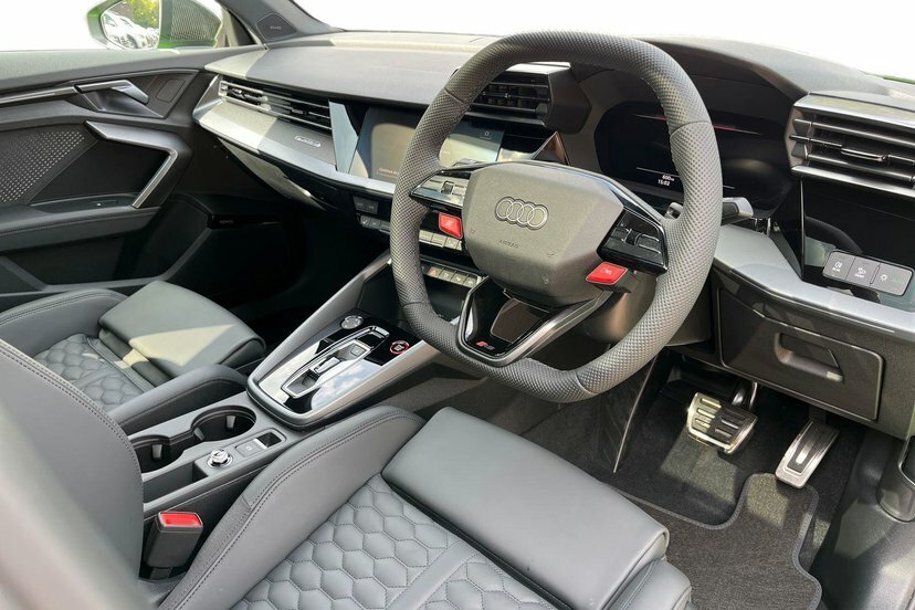 Audi RS3 2.5 Tfsi Carbon Black Sportback S Troni Green #6