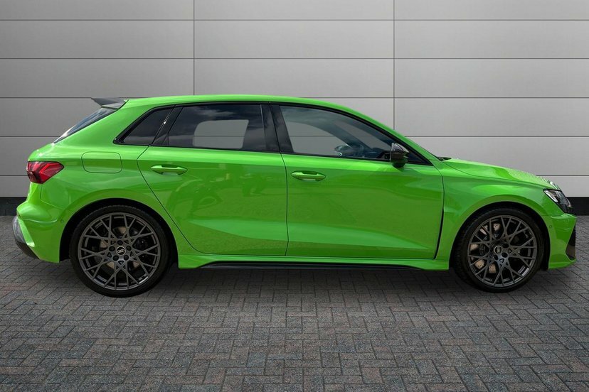 Audi RS3 2.5 Tfsi Carbon Black Sportback S Troni Green #4