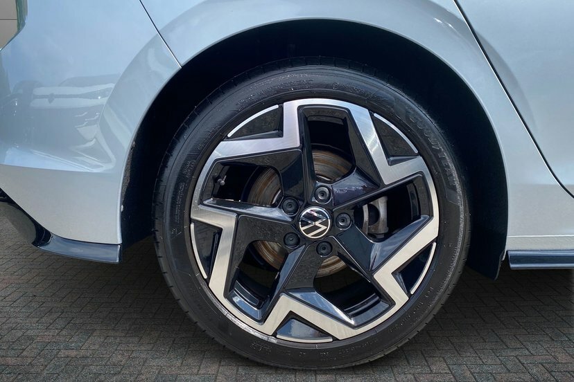 Volkswagen Golf 1.5 Tsi R-line Hatchback 150 Ps Silver #5