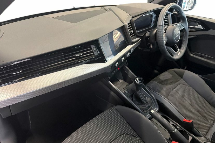 Audi A1 1.5 Tfsi 35 S Line Sportback S Tronic  #2
