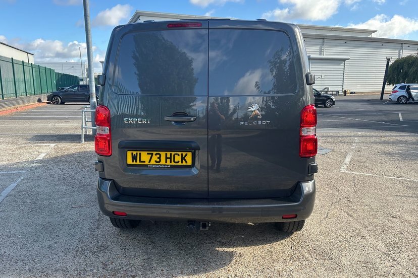 Peugeot Expert Professional Medium White #10