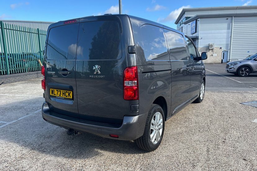 Peugeot Expert Professional Medium White #11