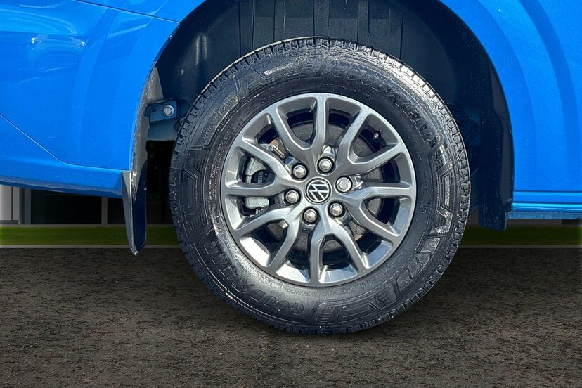 Volkswagen E-Transporter T32 65Kwh Commerce Pro Panel Van Blue #5