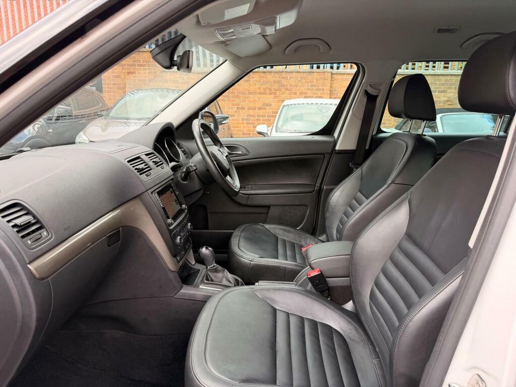 Skoda Yeti 1.2 Tsi Se L Drive Outdoor Dsg Euro 6 S S White #5