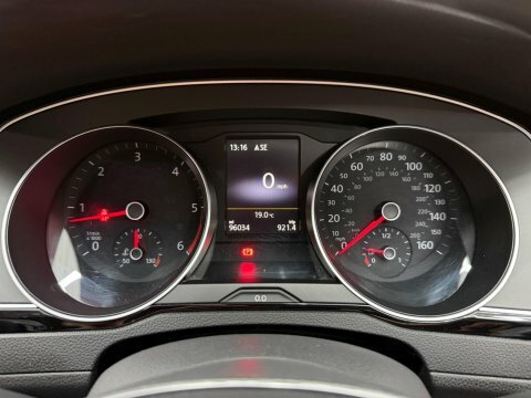 Volkswagen Passat S Black #59