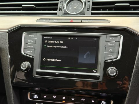 Volkswagen Passat S Black #72