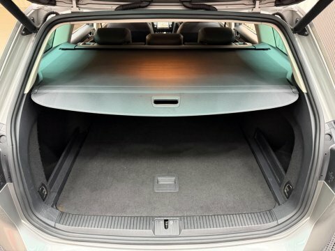 Volkswagen Passat S Black #54