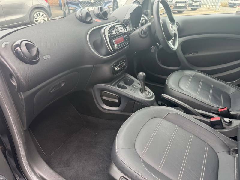 Smart Fortwo Coupe  White #23