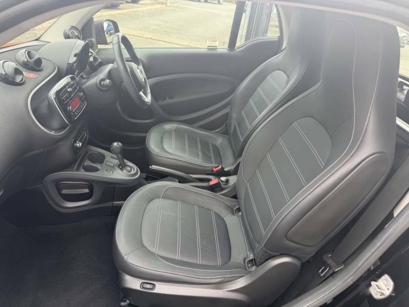 Smart Fortwo Coupe  White #24