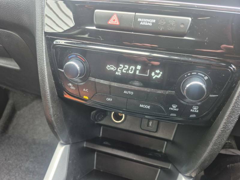 Suzuki Vitara Suv White #8
