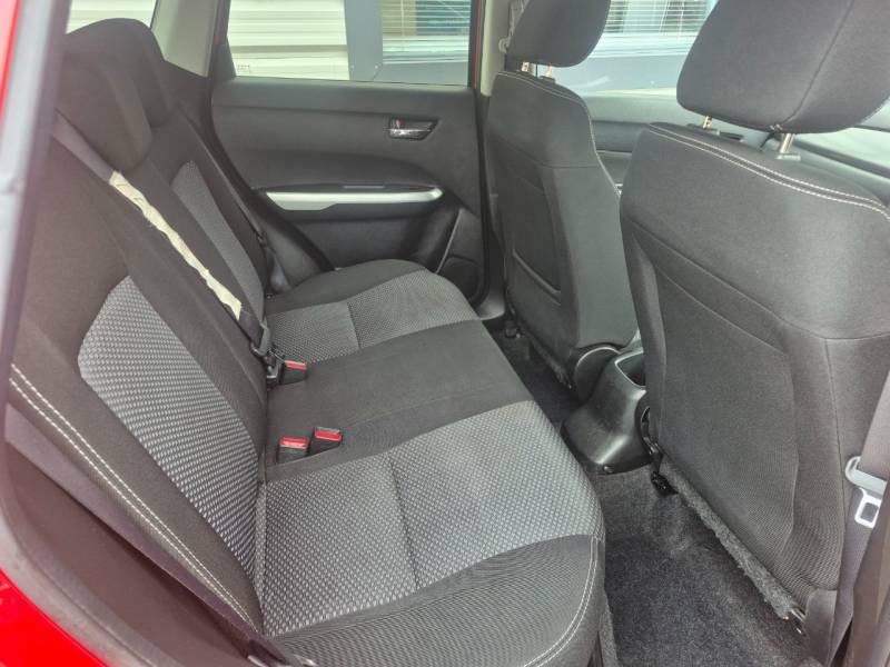 Suzuki Vitara Suv White #16