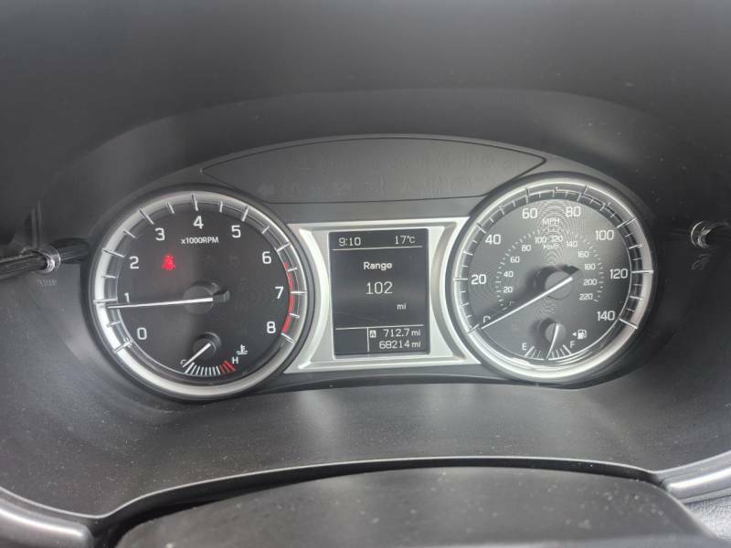 Suzuki Vitara Suv White #9