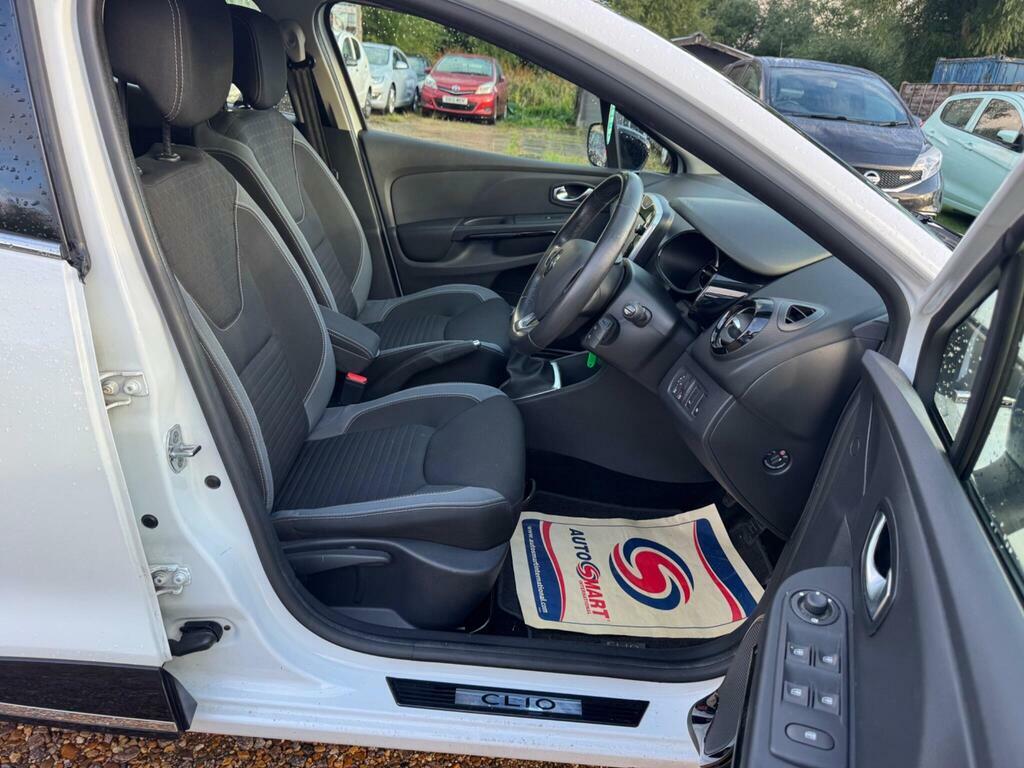Renault Clio Hatchback Red #53