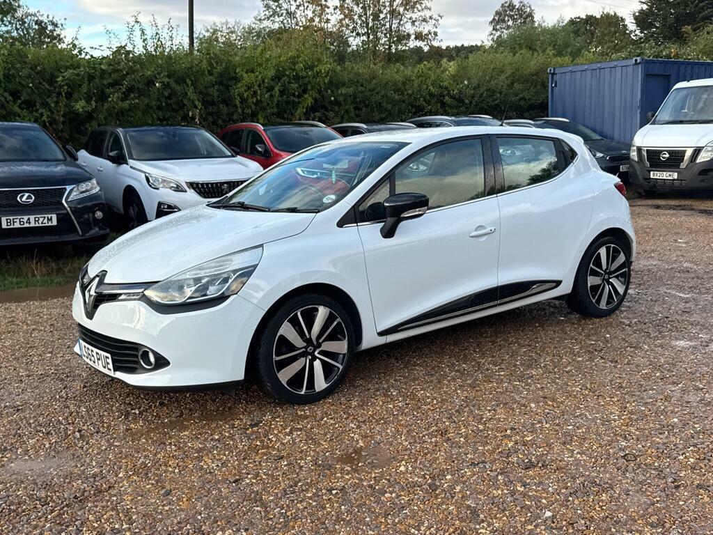 Renault Clio Hatchback Red #32