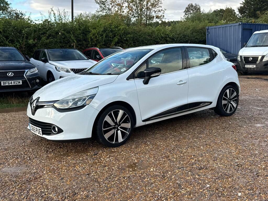 Renault Clio Hatchback Red #25