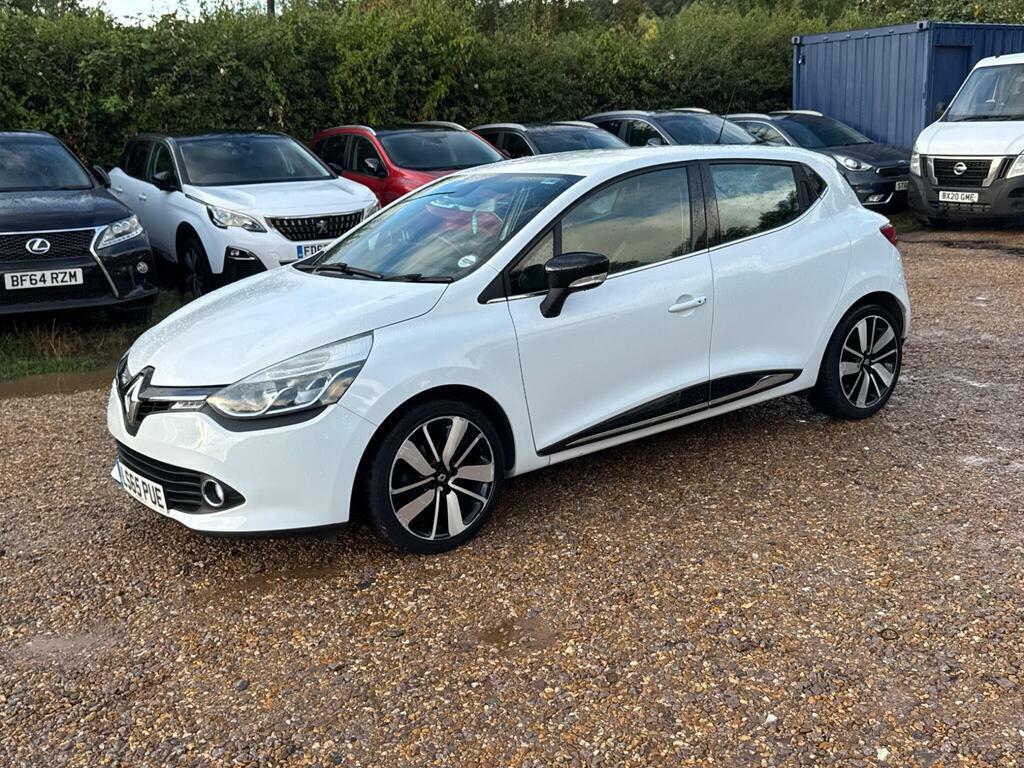 Renault Clio Hatchback Red #30