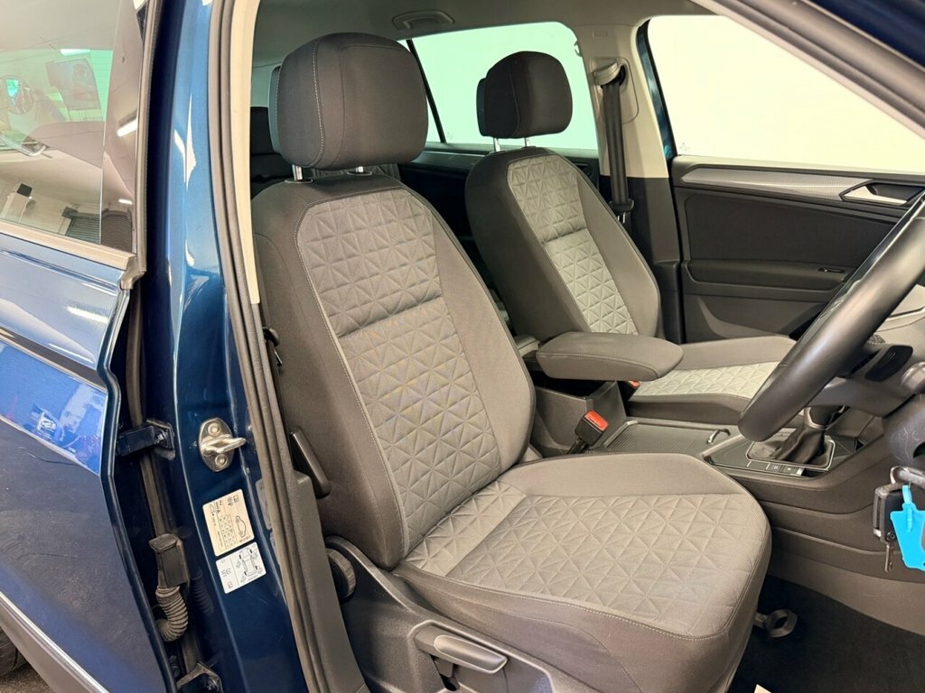Volkswagen Tiguan Tiguan Life Tsi KR71XPE Blue #3