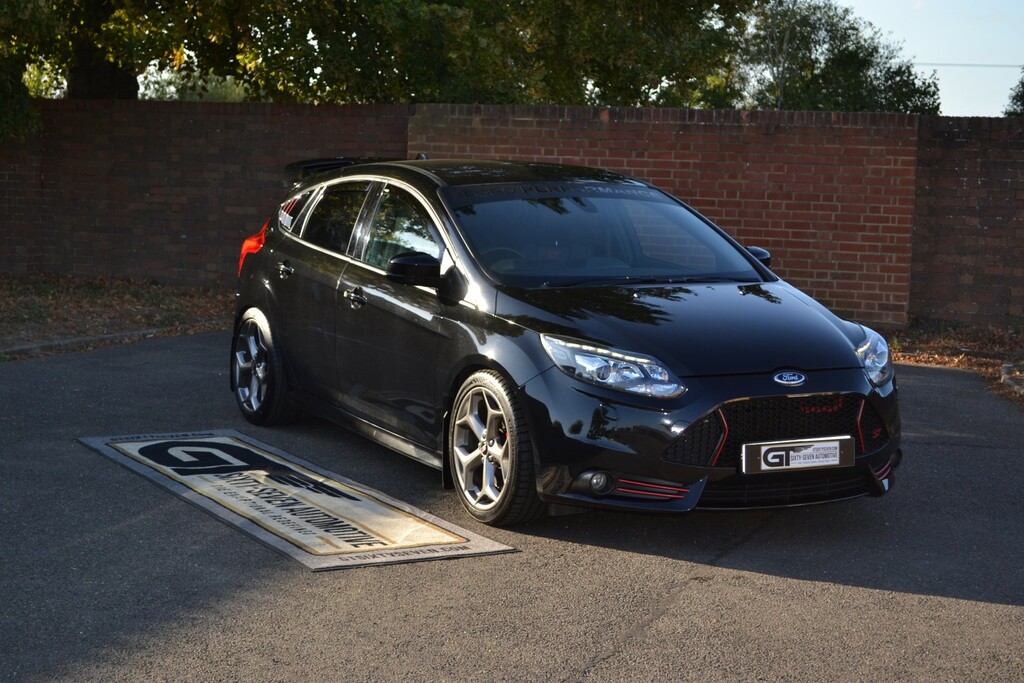 Ford Focus 2.0 T Ecoboost St-3 Black