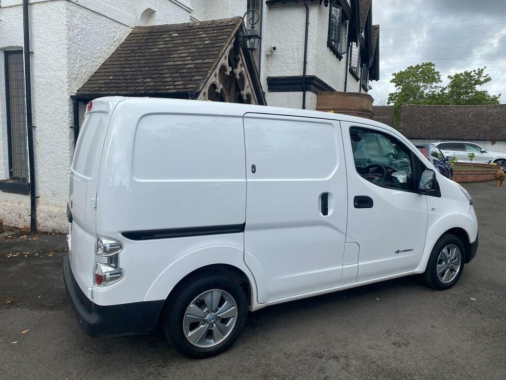 Nissan e-NV200 Panel Van 40Kwh Tekna Swb Quick Charge White #2