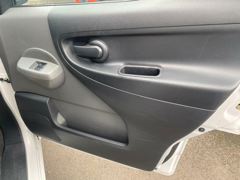 Nissan e-NV200 Panel Van 40Kwh Tekna Swb Quick Charge White #6