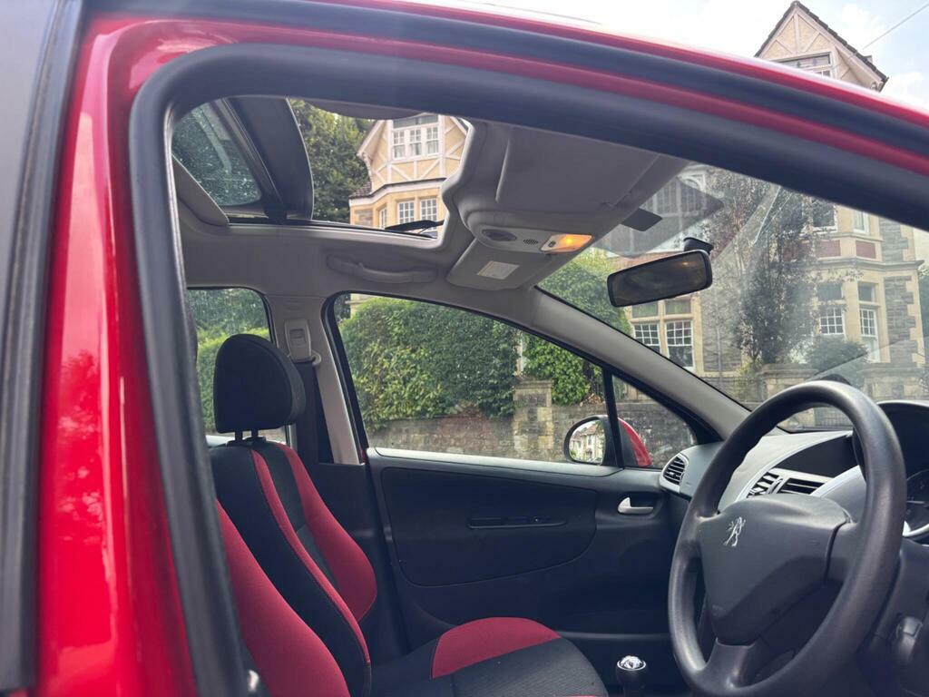 Peugeot 207 Hatchback #16