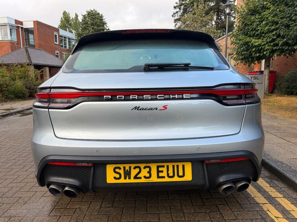 Porsche Macan Automatic Black #10