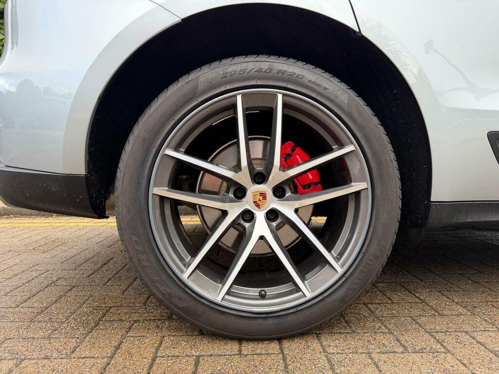 Porsche Macan Automatic Black #31