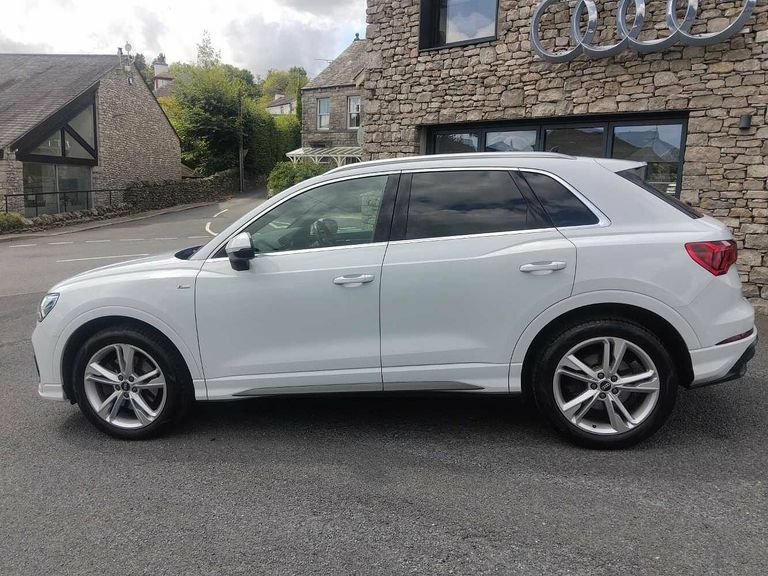Audi Q3 S Line 40 Tdi Quattro 200 Ps S Tronic White #4