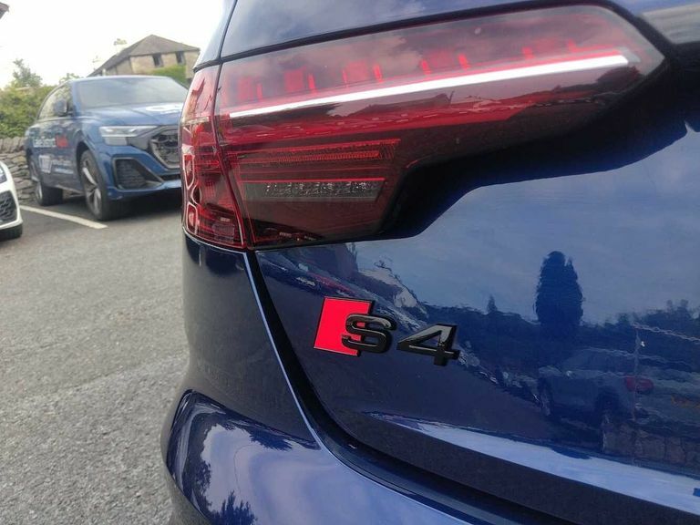 Audi A4 Diesel Silver #33