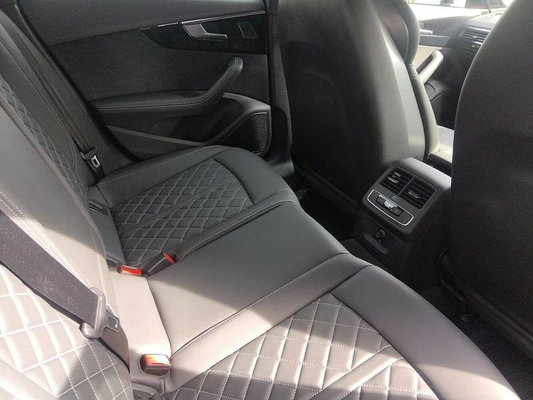 Audi A4 Diesel Silver #25