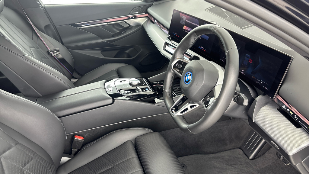 BMW i5 40 83.9Kwh M Sport Pro Edrive 11Kw Charg Black #6