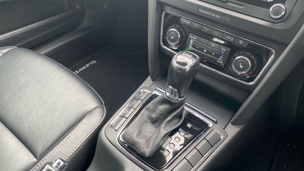 Skoda Superb Elegance Silver #10