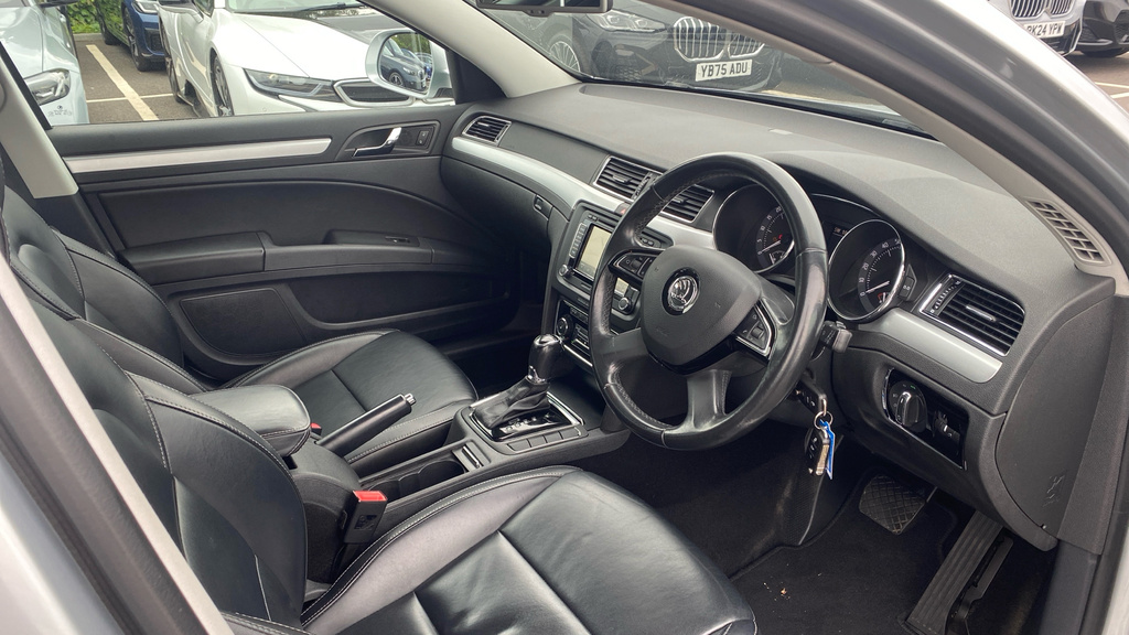 Skoda Superb Elegance Silver #6