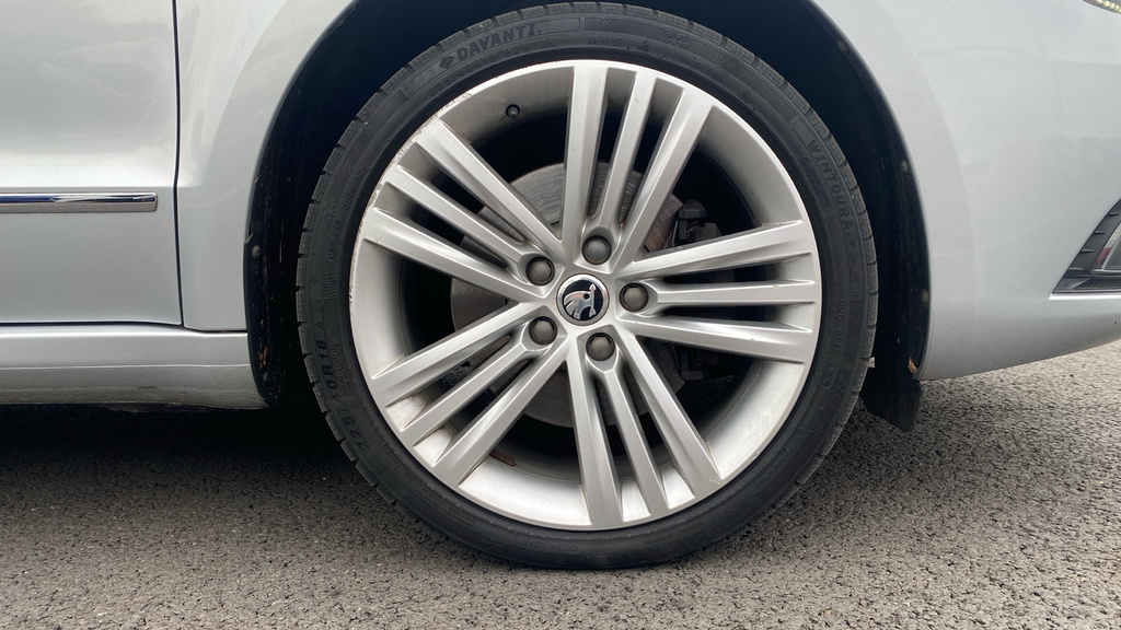 Skoda Superb Elegance Silver #14