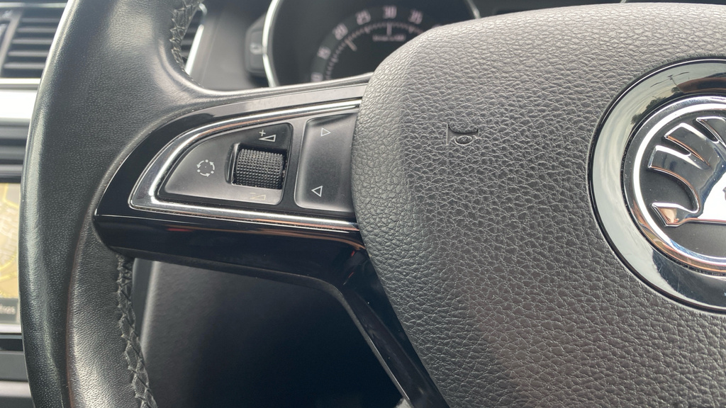 Skoda Superb Elegance Silver #17