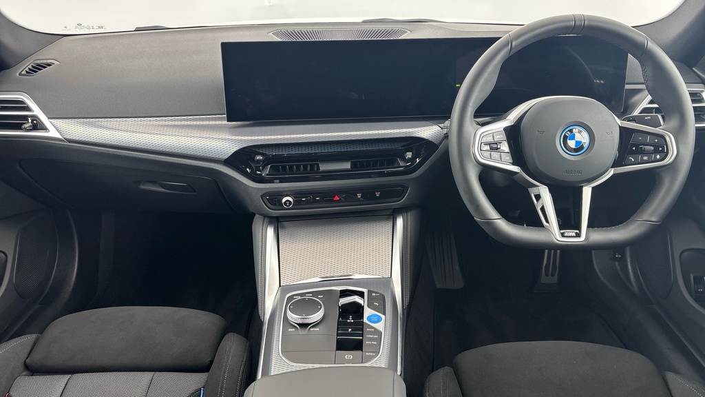 BMW i4 35 70.2Kwh M Sport Gran Coupe Edrive White #4