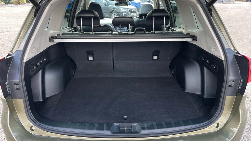 Subaru Forester 2.0 E-box Xe #13