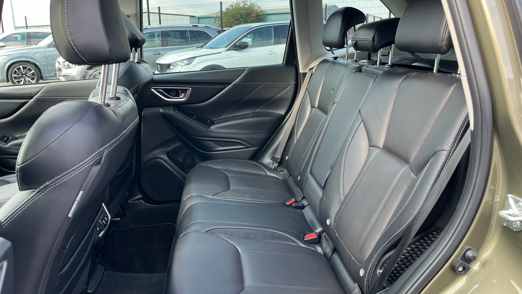 Subaru Forester 2.0 E-box Xe #38
