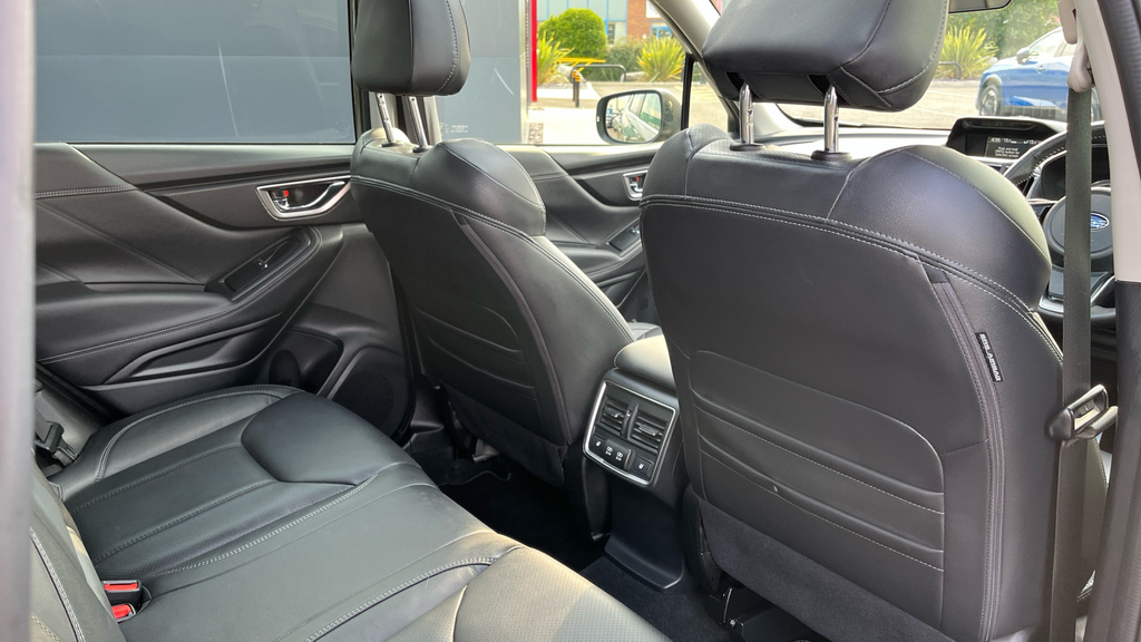 Subaru Forester 2.0 E-box Xe #23