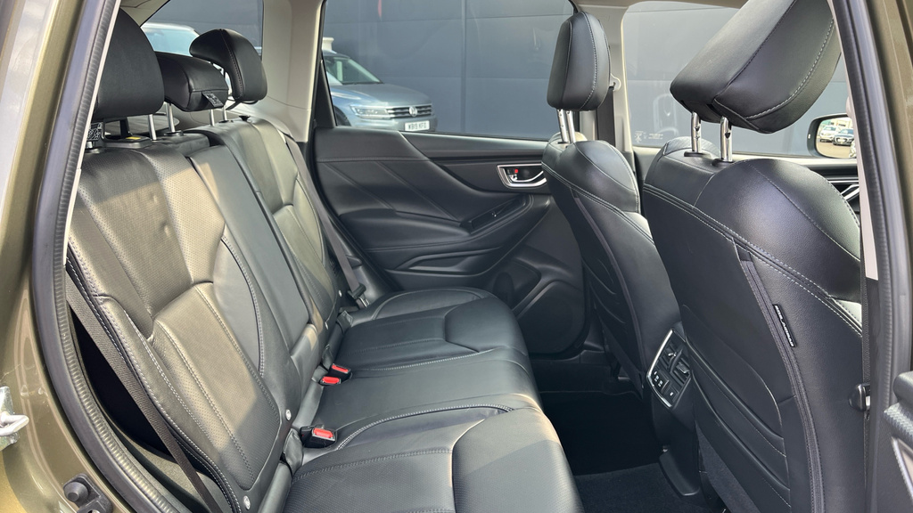 Subaru Forester 2.0 E-box Xe #24