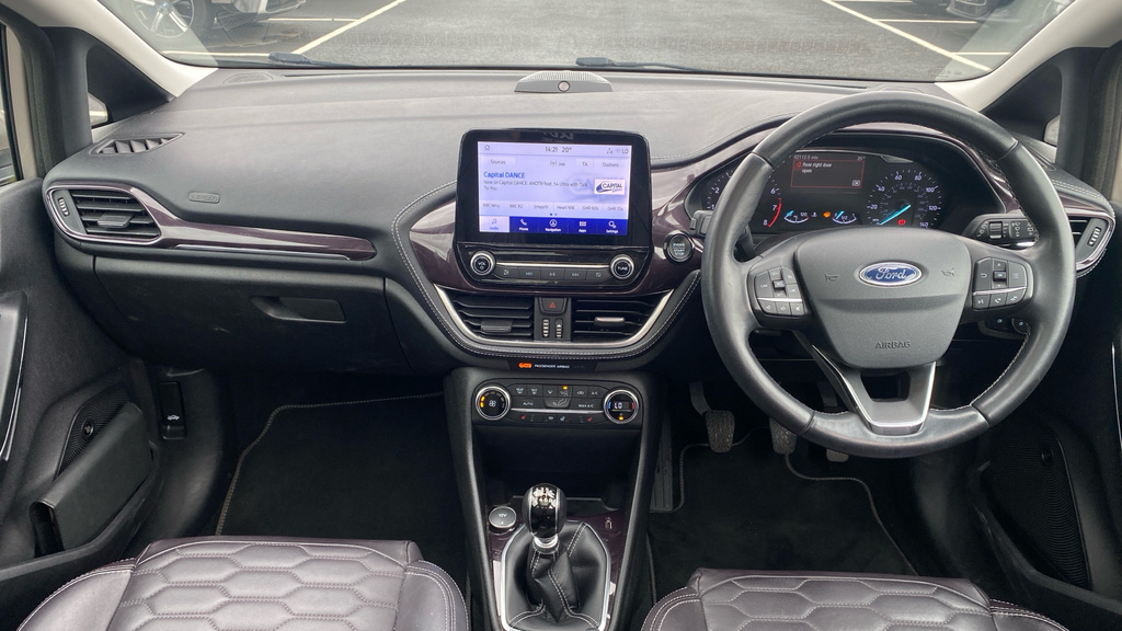 Ford Fiesta 1.0T Ecoboost Vignale Euro 6 Ss Beige #4
