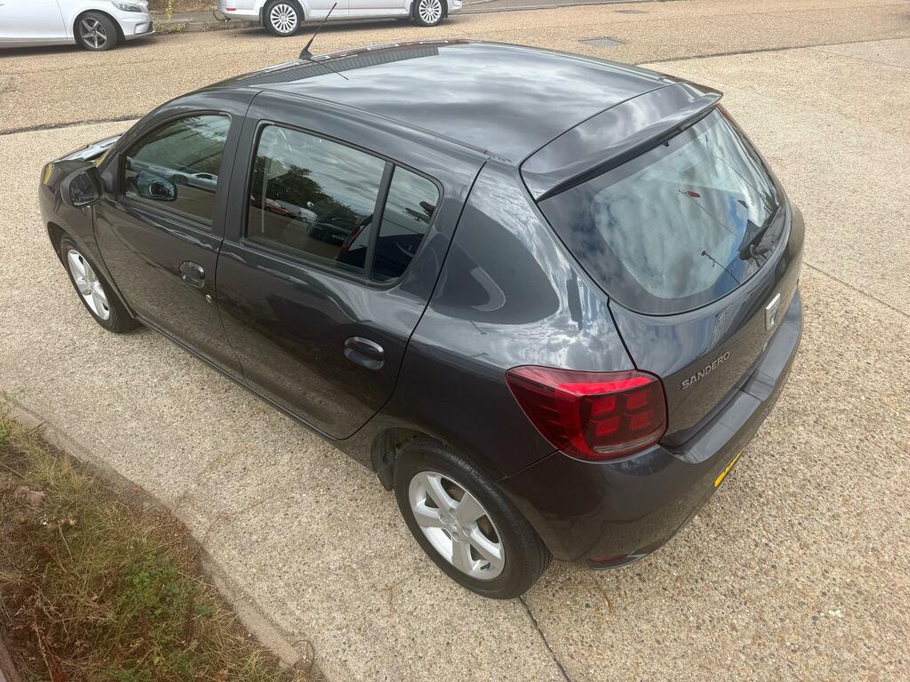 Dacia Sandero 1.5 Dci Laureate Euro 6 Ss NX18LGY Grey #4