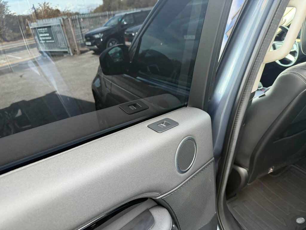 Land Rover Discovery 3.0 D300 R-dynamic Hse Blue #27