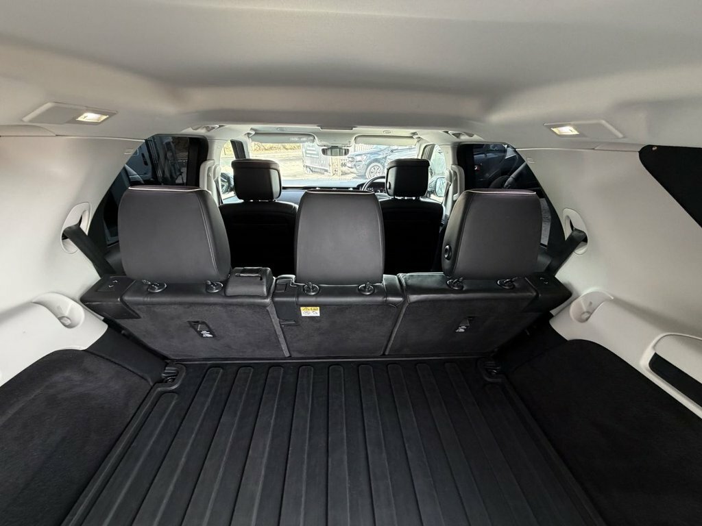Land Rover Discovery 3.0 D300 R-dynamic Hse Blue #25