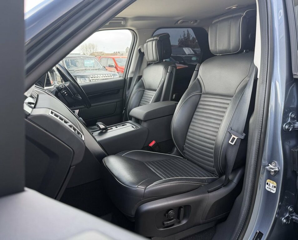 Land Rover Discovery 3.0 D300 R-dynamic Hse Blue #31
