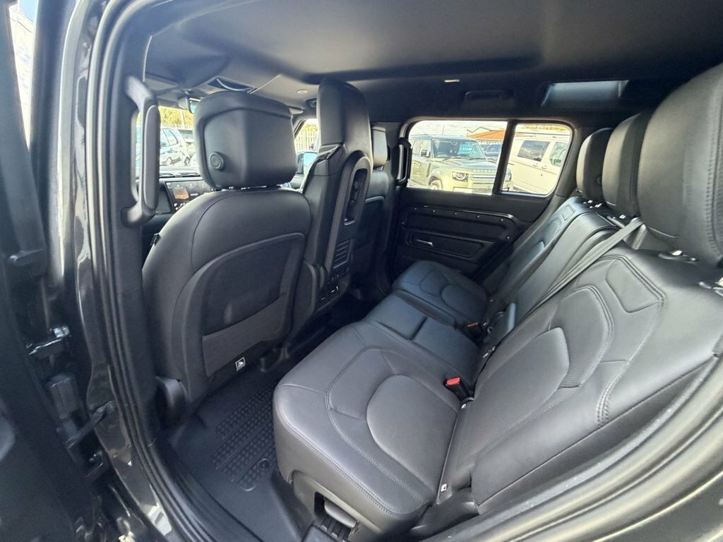 Land Rover Defender 110 3L Hse Grey #2
