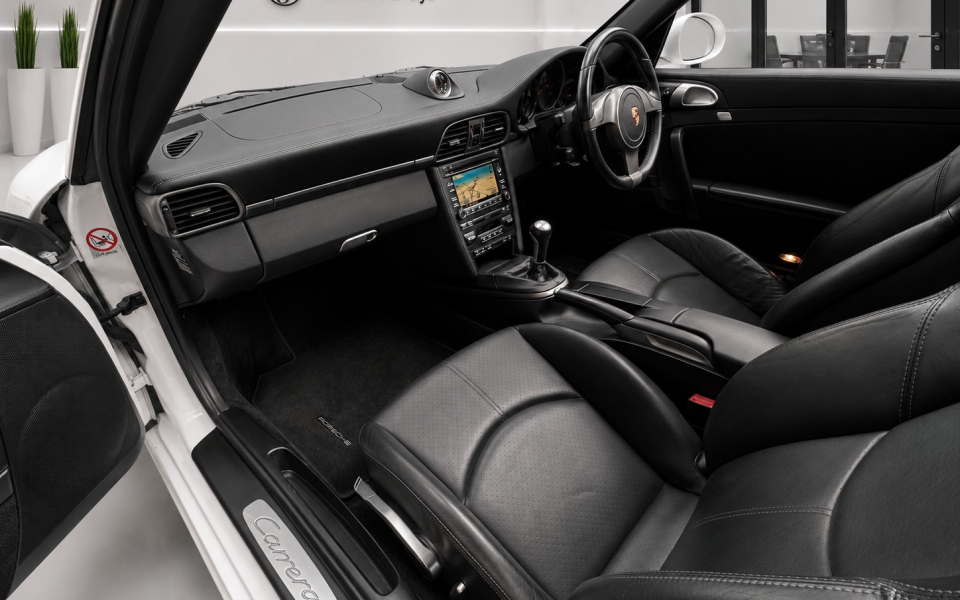 Porsche 911 Petrol White #3