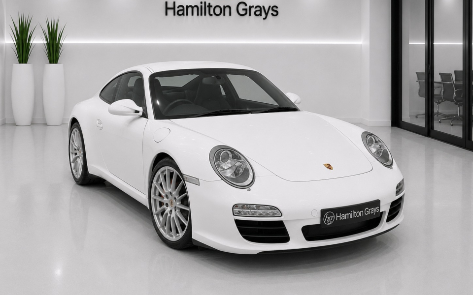 Porsche 911 Petrol White